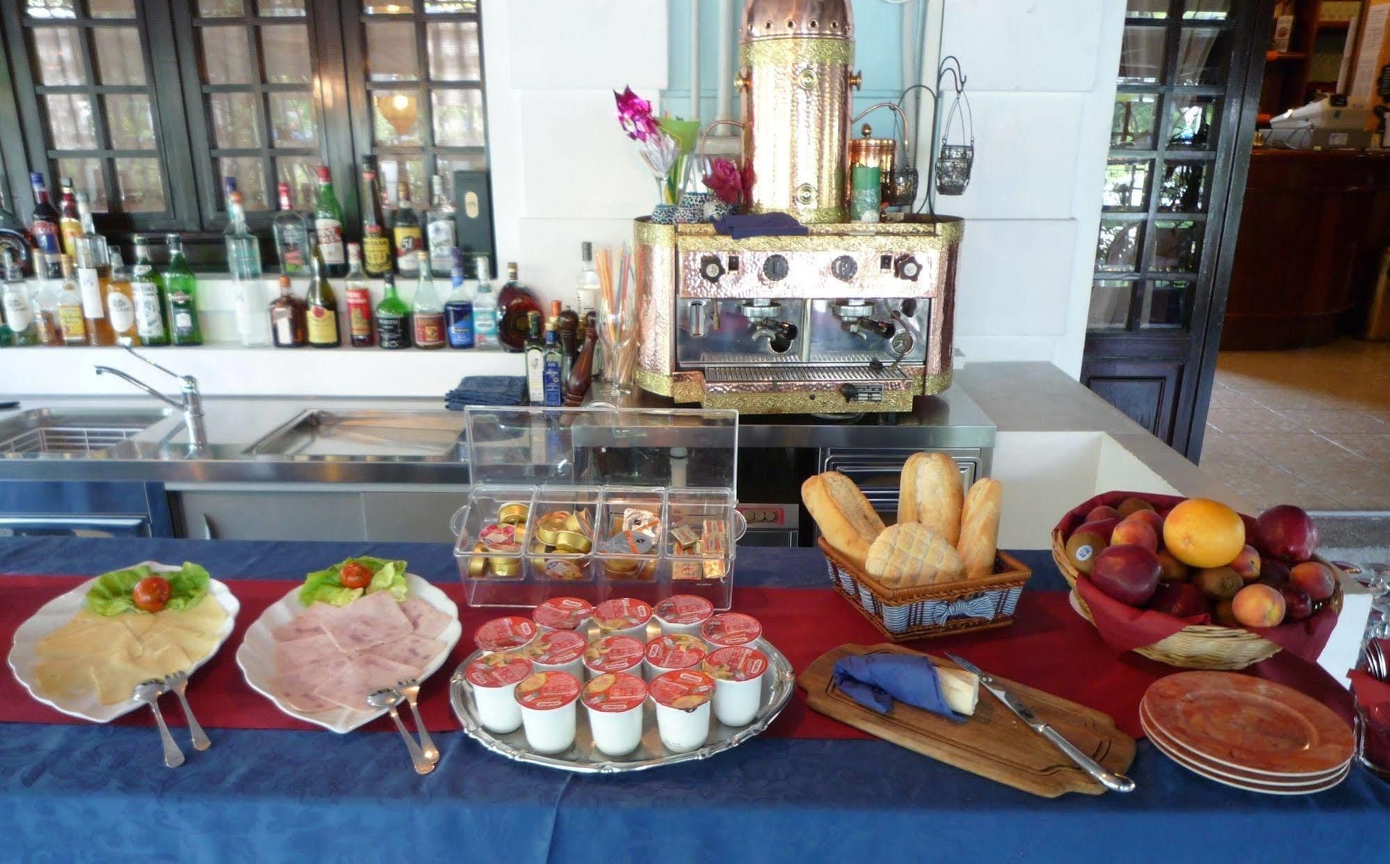 Hotel Montecarlo Castellanza Εξωτερικό φωτογραφία