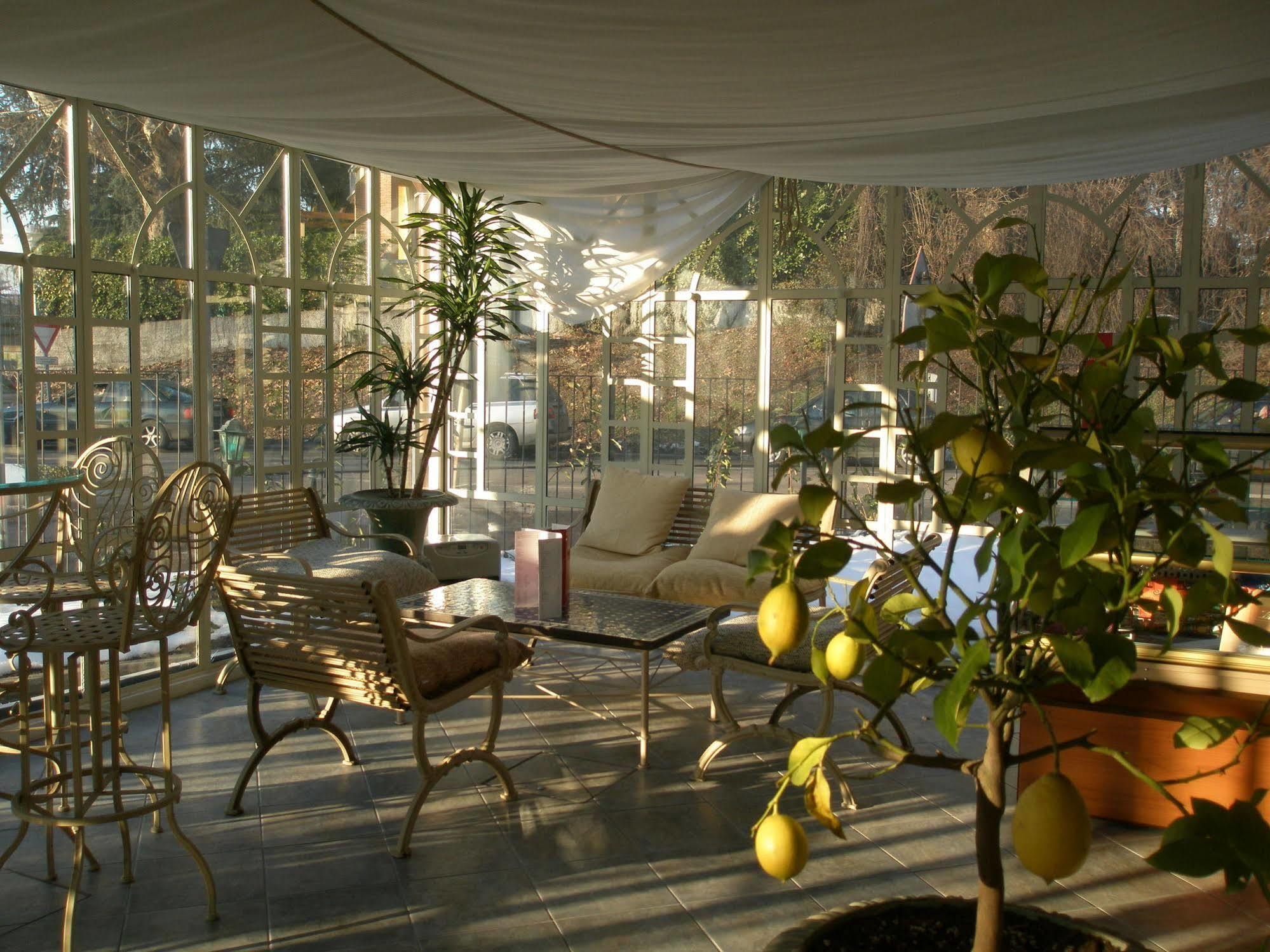 Hotel Montecarlo Castellanza Εξωτερικό φωτογραφία